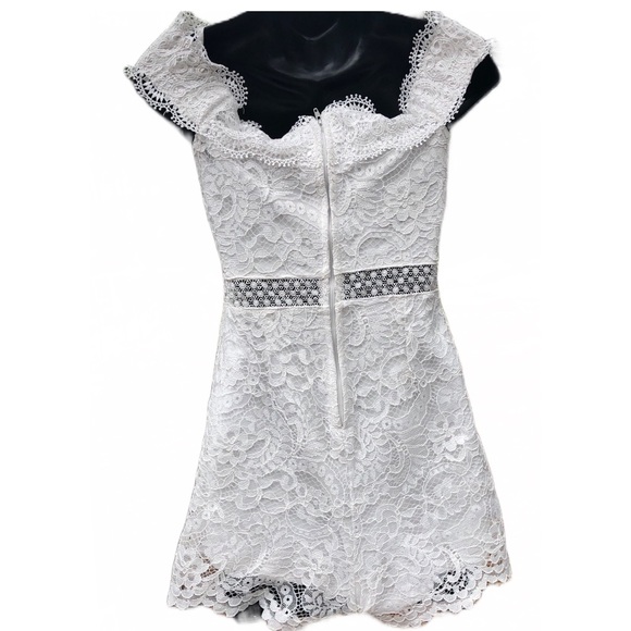 Francesca White Lace Romper - Picture 2 of 3